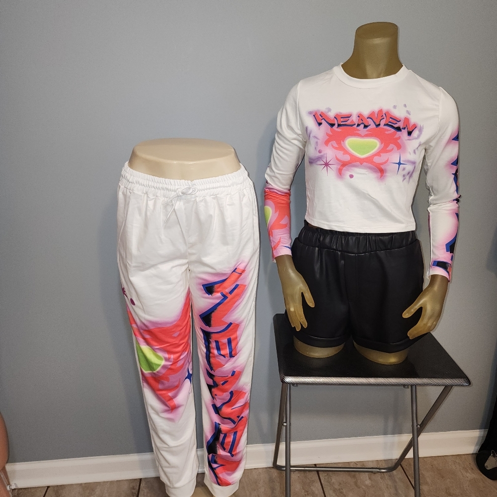 set  sweatpants in heaven print.   A-3